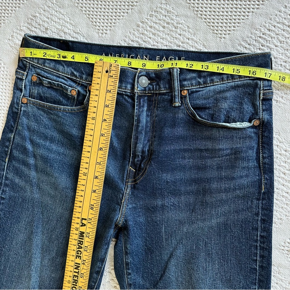 American Eagle Relaxed Distressed Straight Leg Men’s Jeans 32x30-Whiskered Faded - Picture 4 of 10